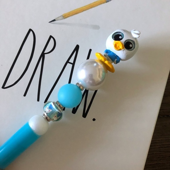 Disney Doorables: Mickey Mouse & Friends: Dewey Duck handmade beaded pen - Picture 1 of 3